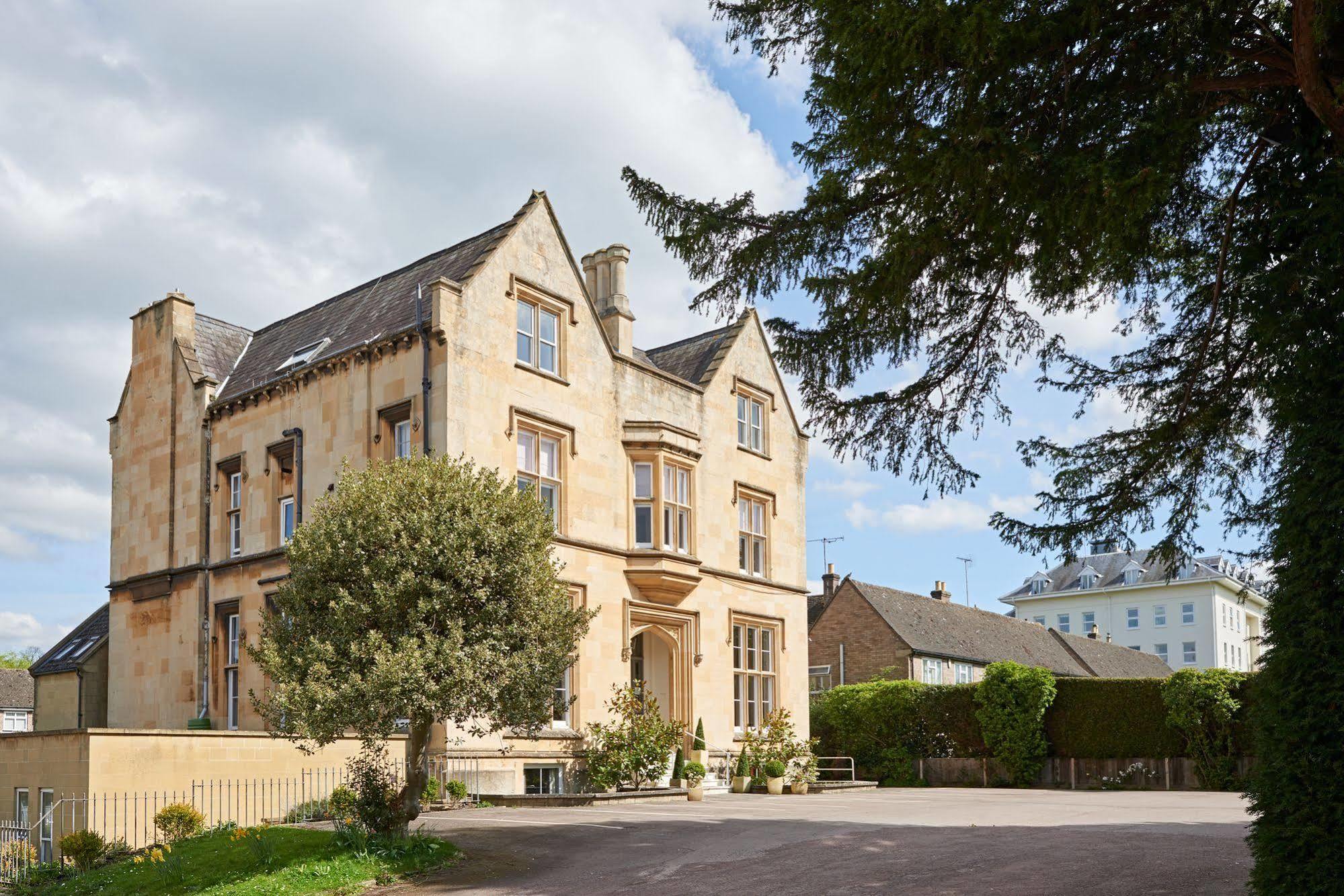 Cotswold Grange Bed & Breakfast Cheltenham Exterior foto The Manor, Tetbury
