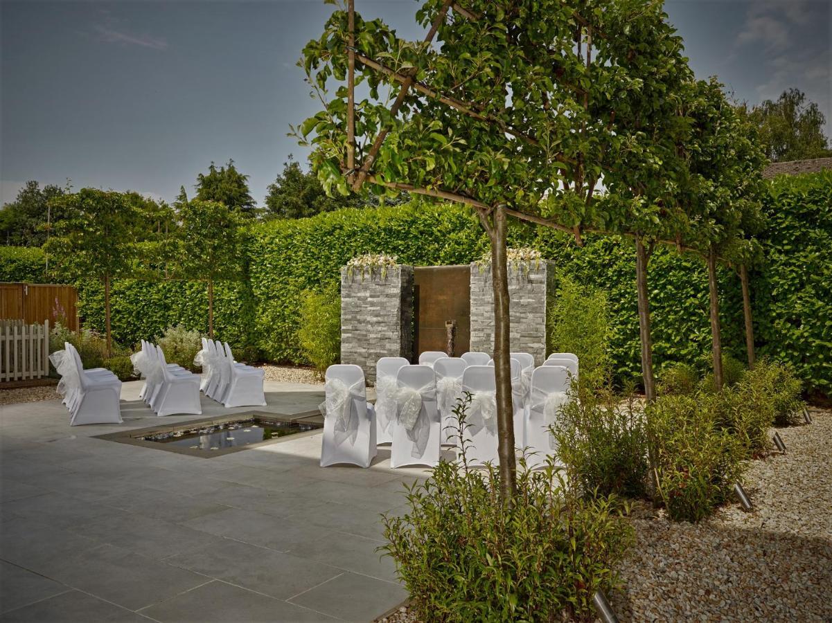 Cotswold Grange Bed & Breakfast Cheltenham Exterior foto The outdoor chapel